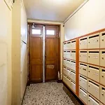 ~~ Charming Apartment For 3 *Belleville* ~~